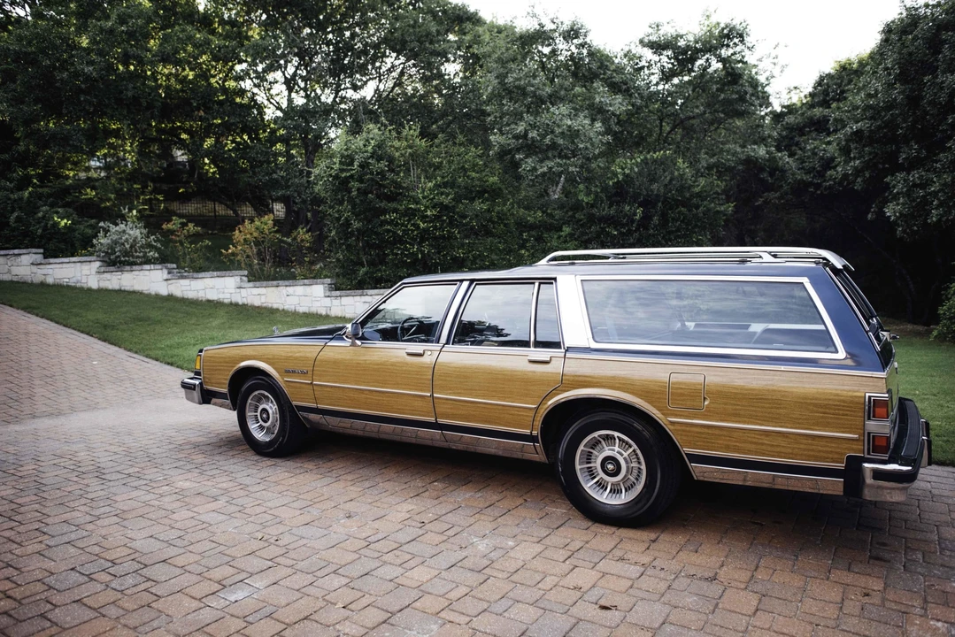 1990 Buick Roadmaster - Image 18 of 31