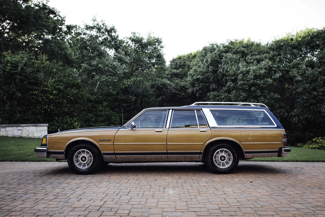1990 Buick Roadmaster - Image 19 of 31