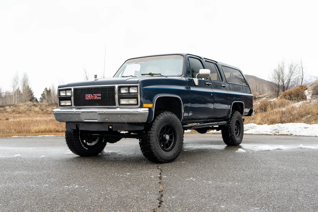 1990 GMC Suburban 7th Gen - Image 5 of 31