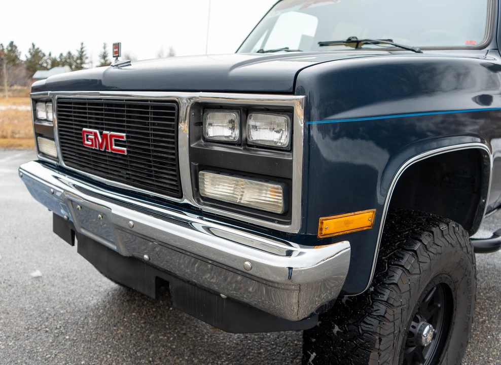 1990 GMC Suburban 7th Gen - Image 31 of 31