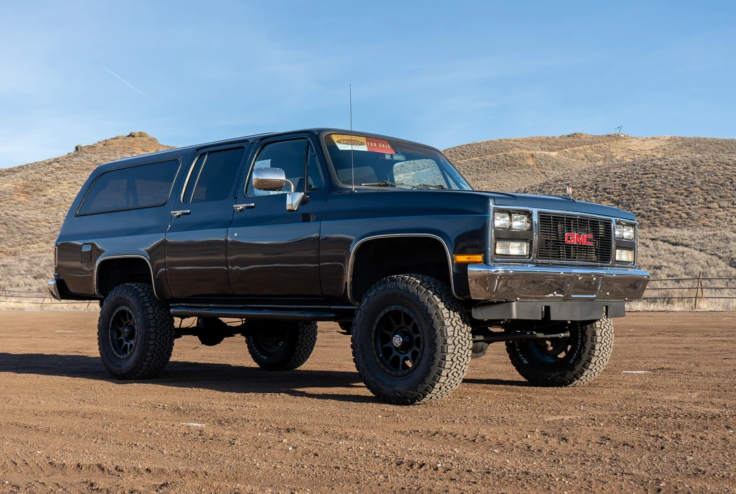 1990 GMC Suburban 7th Gen - Image 27 of 31