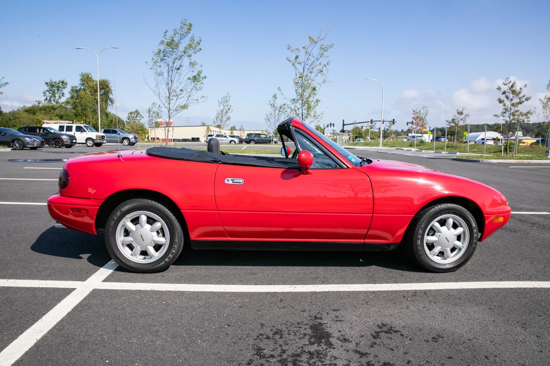 1990 Mazda NA MX-5 Miata - Image 6 of 31