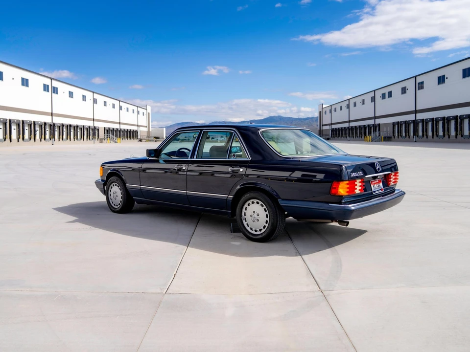 1990 Mercedes-Benz W126 S-Class Sedan - Image 7 of 31
