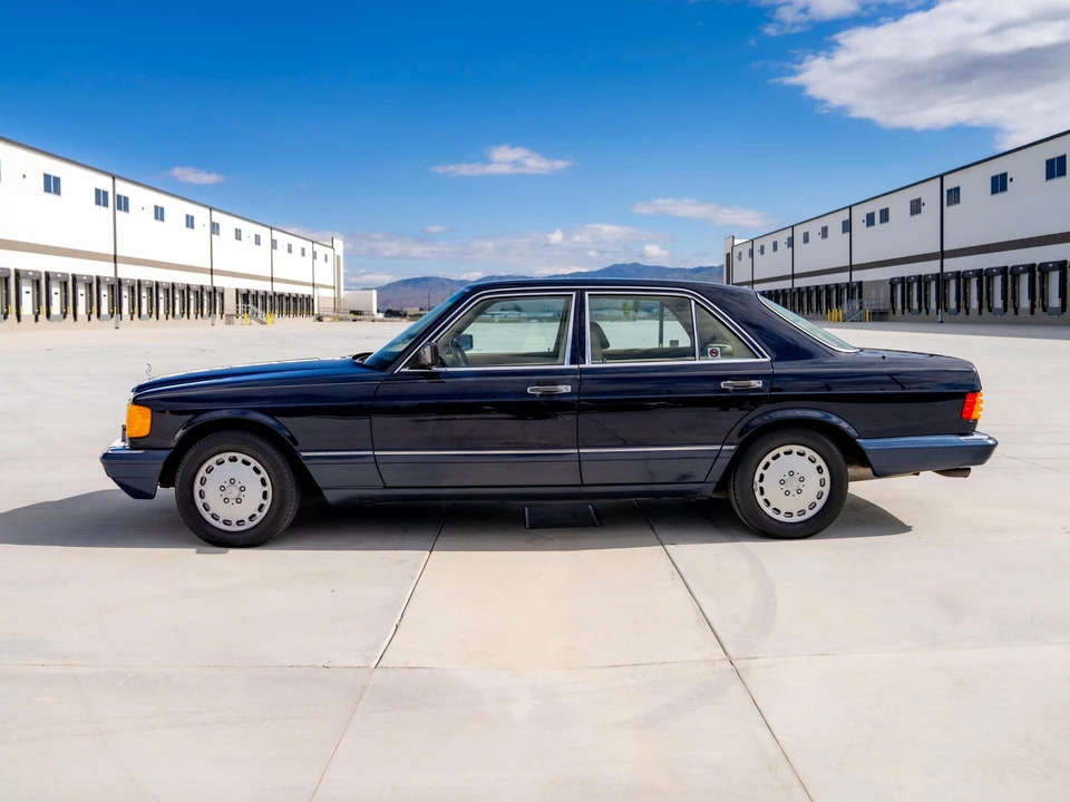 1990 Mercedes-Benz W126 S-Class Sedan - Image 6 of 31