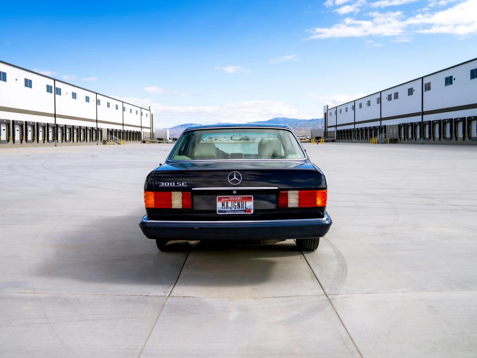 1990 Mercedes-Benz W126 S-Class Sedan - Image 8 of 31