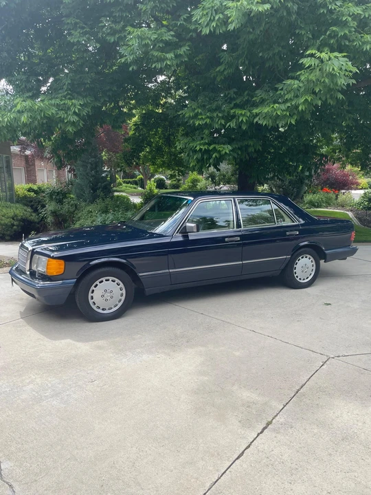 1990 Mercedes-Benz W126 S-Class Sedan - Image 4 of 31