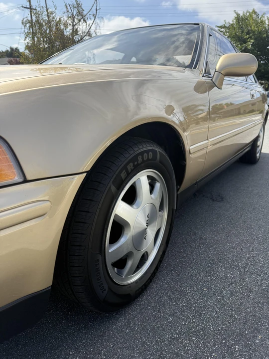 1991 Acura Legend 2nd Gen - Image 19 of 31