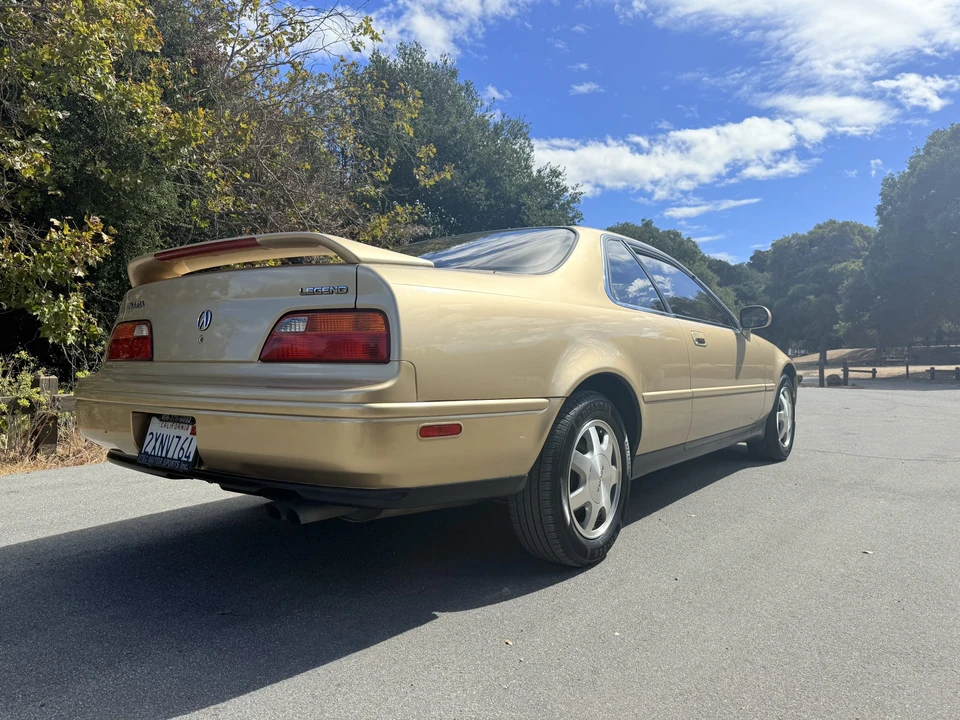 1991 Acura Legend 2nd Gen - Image 6 of 31