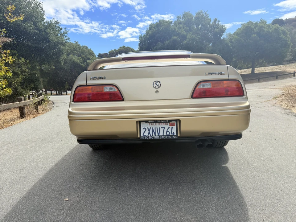 1991 Acura Legend 2nd Gen - Image 8 of 31
