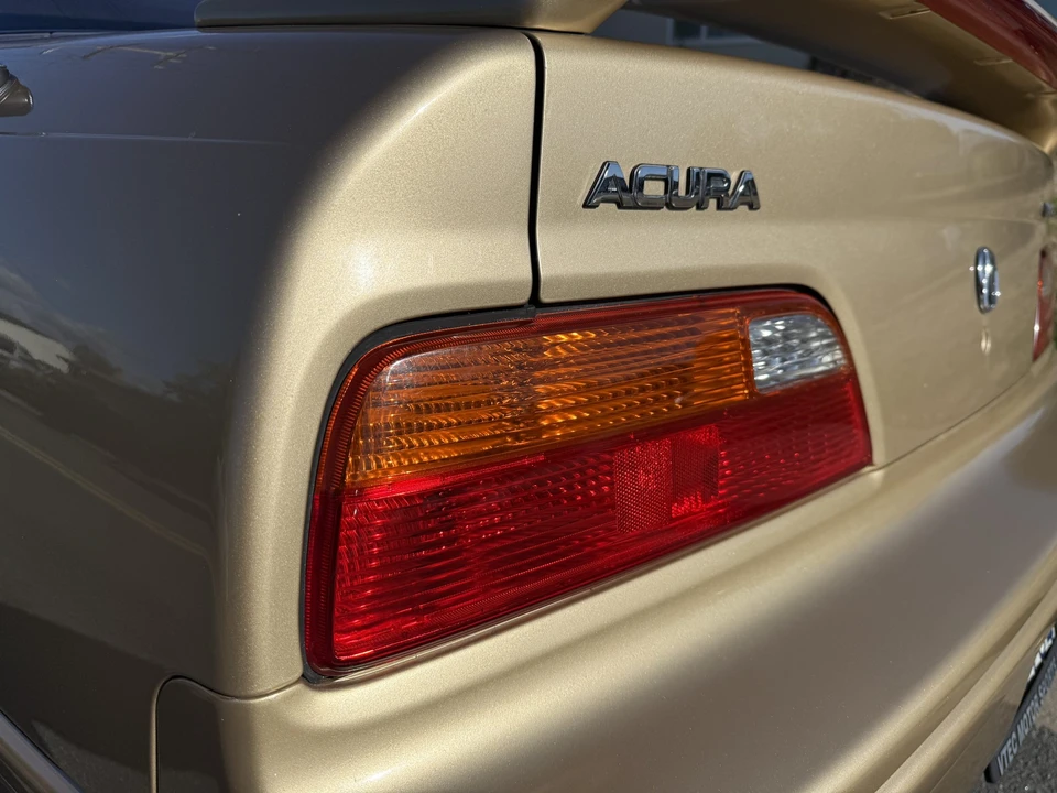 1991 Acura Legend 2nd Gen - Image 16 of 31