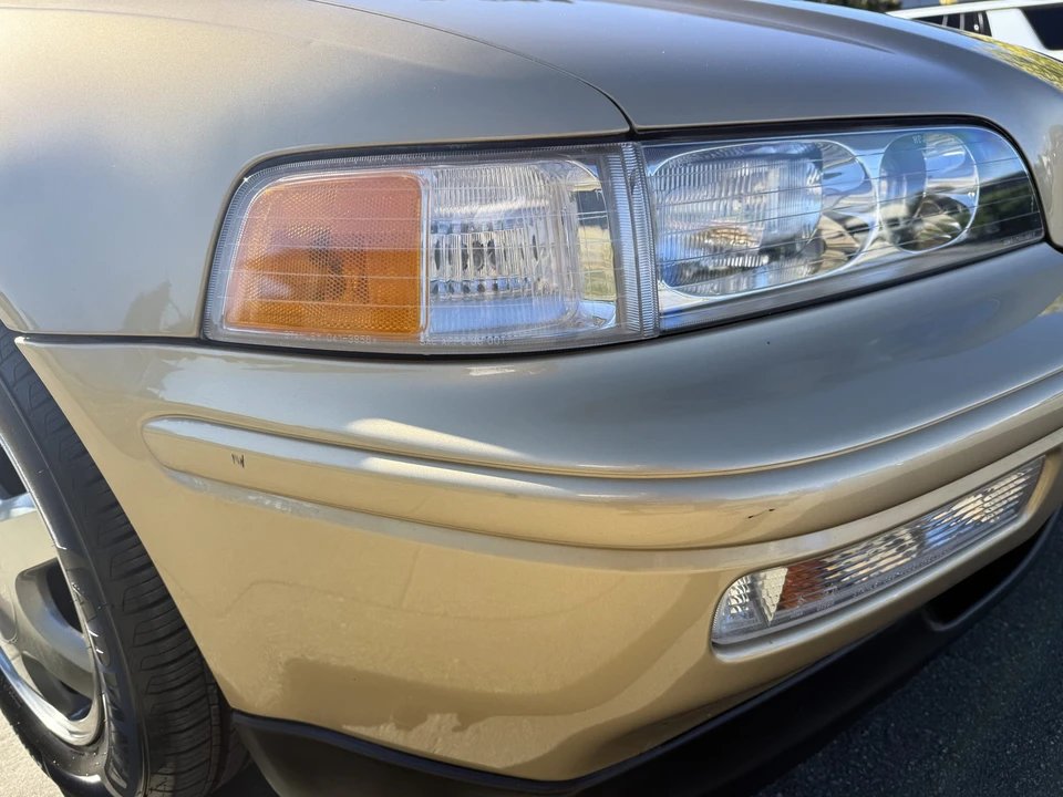 1991 Acura Legend 2nd Gen - Image 13 of 31