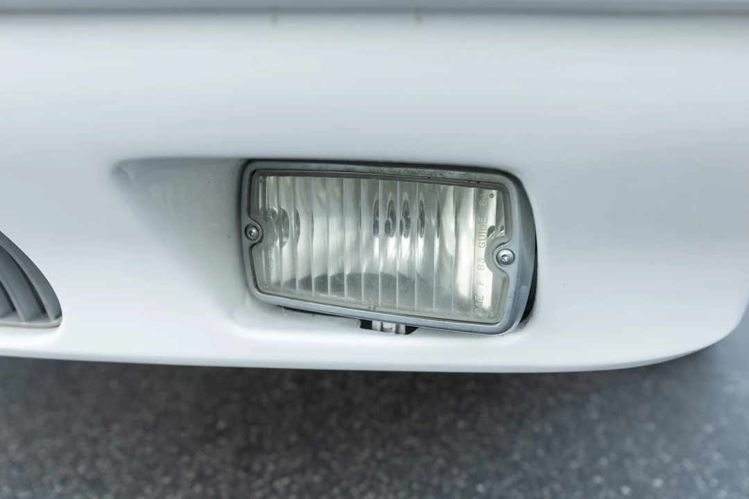 1991 Buick Reatta - Image 30 of 31