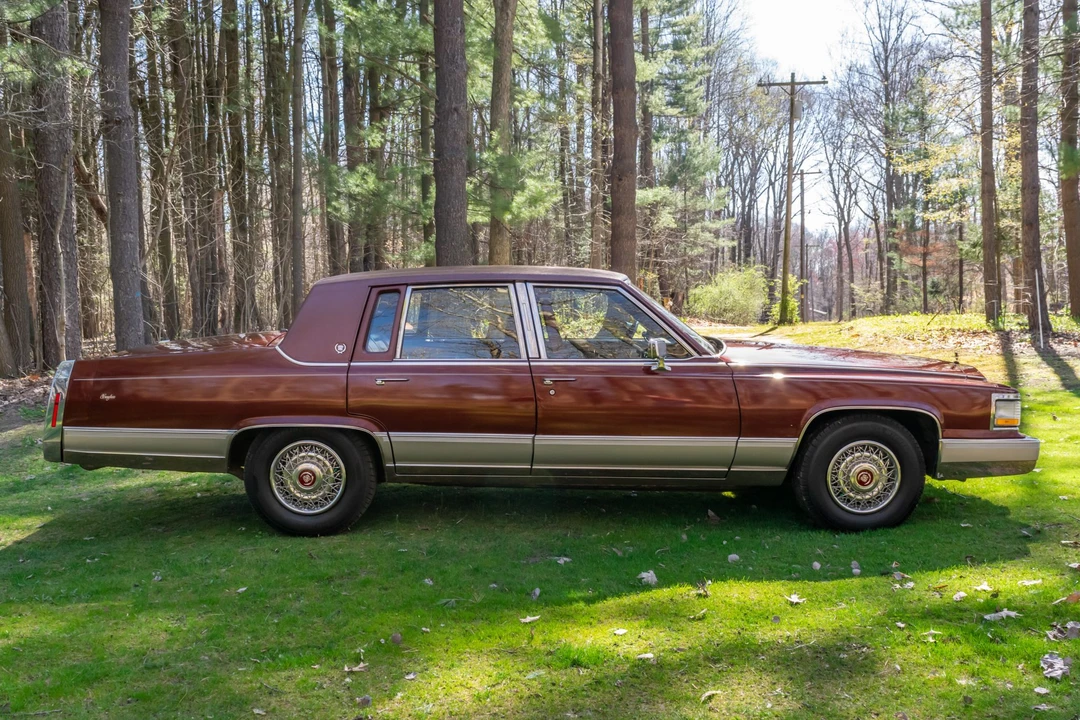1991 Cadillac Brougham - Image 5 of 31