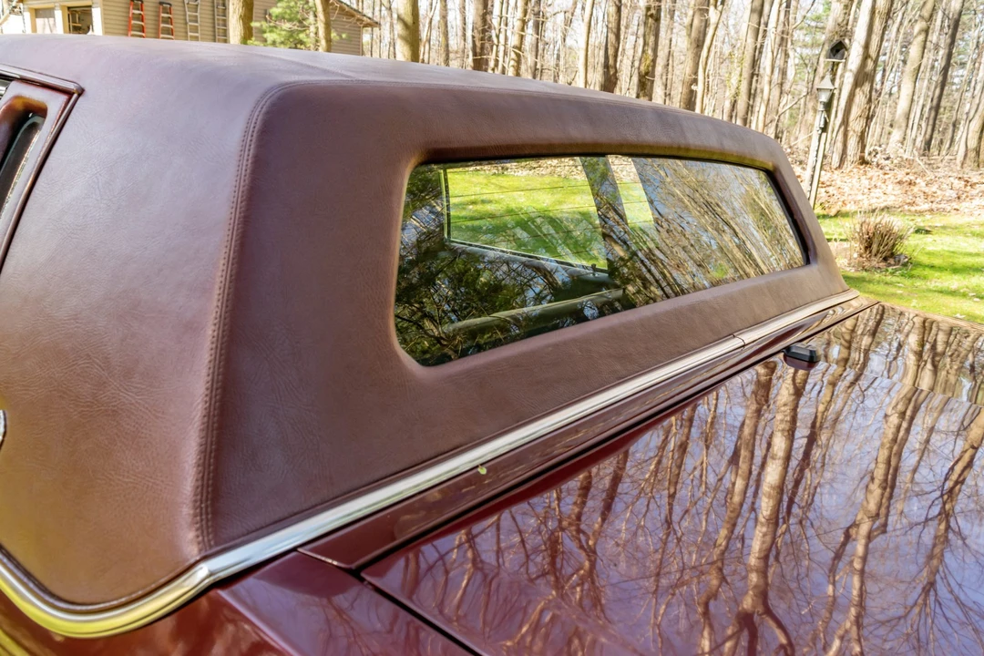 1991 Cadillac Brougham - Image 21 of 31