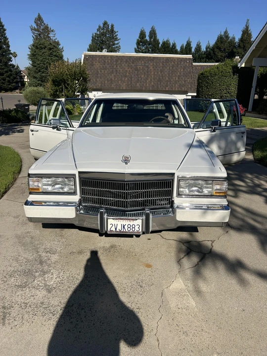 1991 Cadillac Brougham - Image 5 of 31
