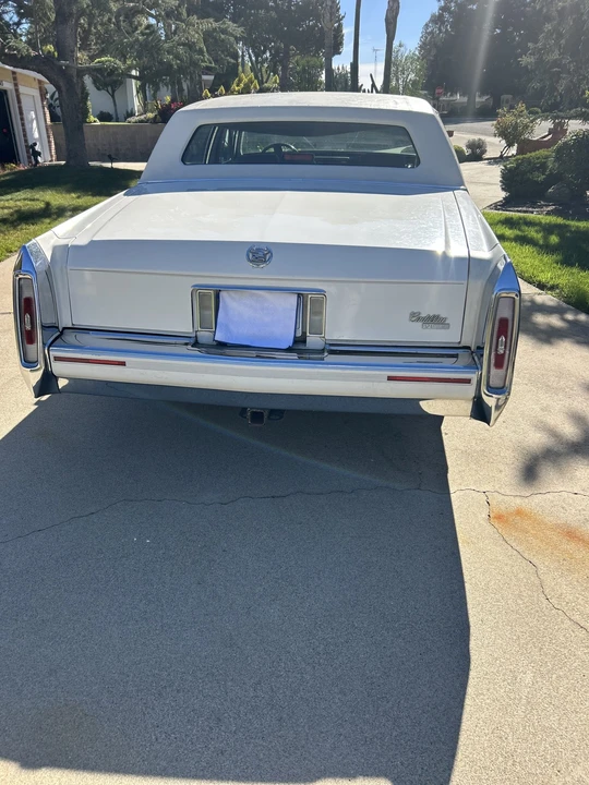 1991 Cadillac Brougham - Image 20 of 31