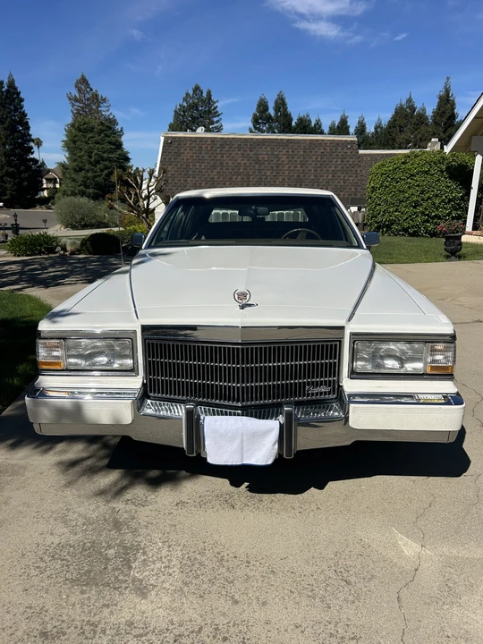 1991 Cadillac Brougham - Image 15 of 31