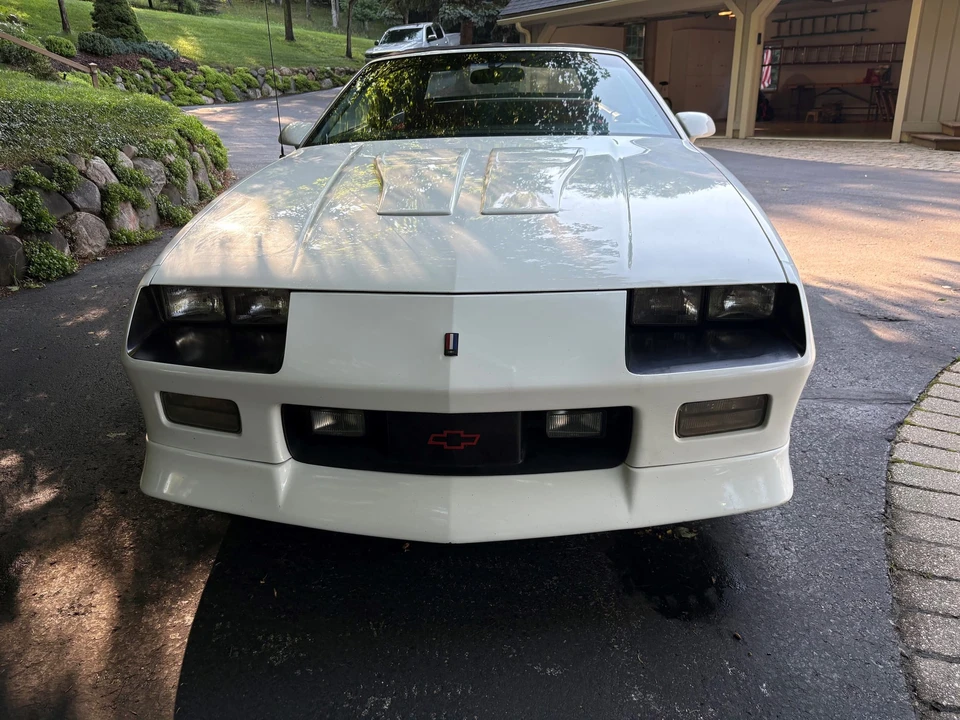 1991 Chevrolet Camaro IROC-Z & Z28 3rd Gen - Image 11 of 31