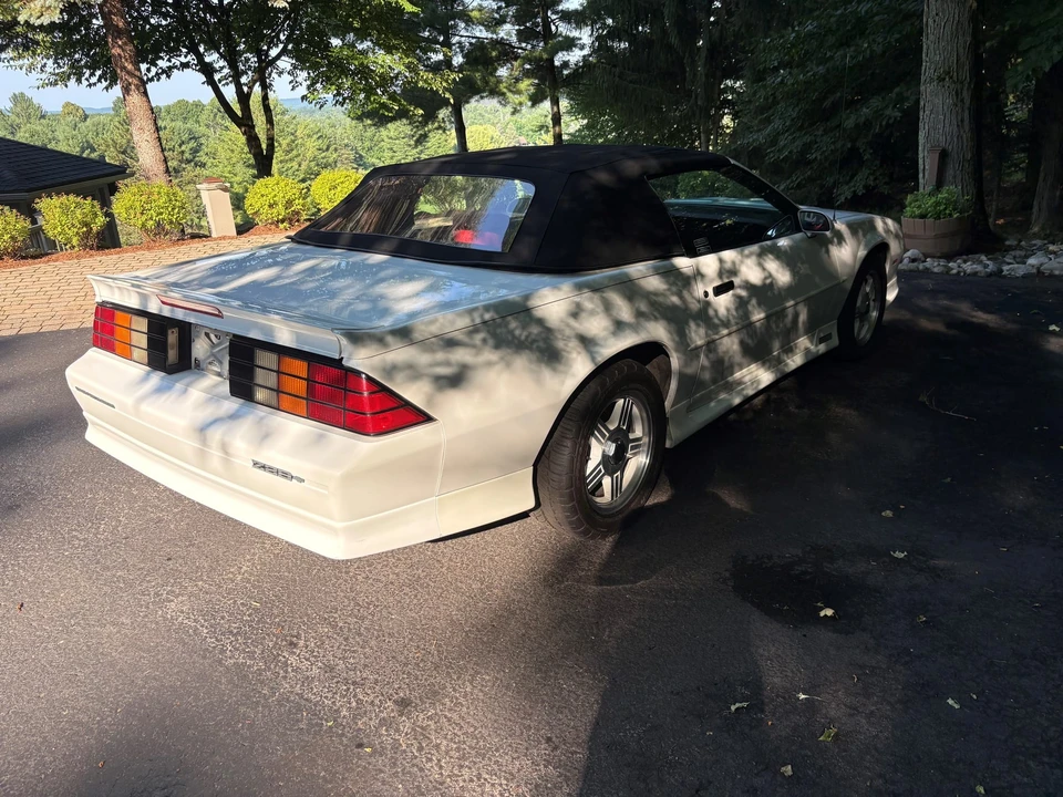1991 Chevrolet Camaro IROC-Z & Z28 3rd Gen - Image 27 of 31