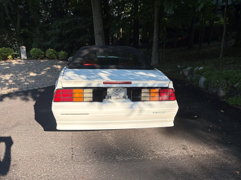 1991 Chevrolet Camaro IROC-Z & Z28 3rd Gen - Image 28 of 31