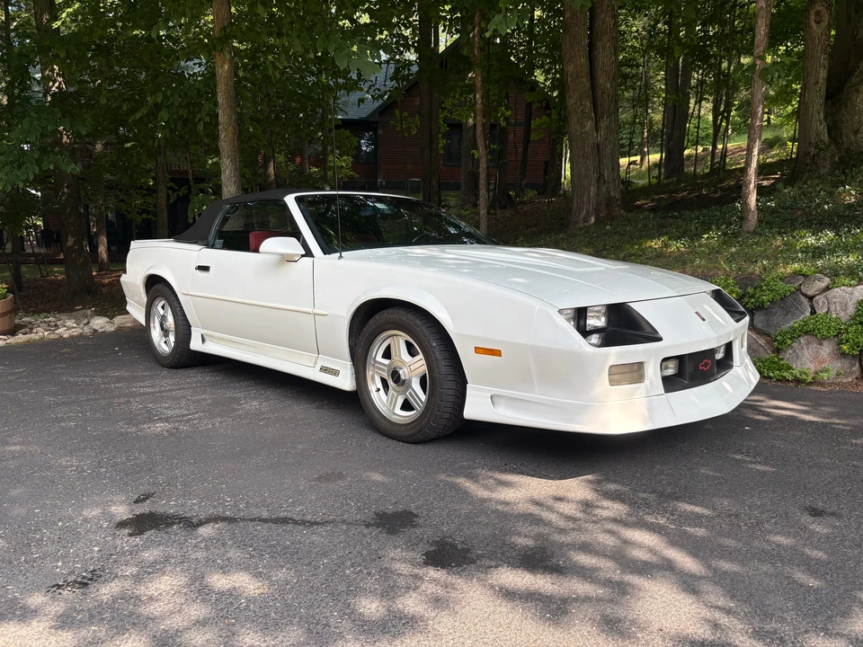 1991 Chevrolet Camaro IROC-Z & Z28 3rd Gen - Image 16 of 31