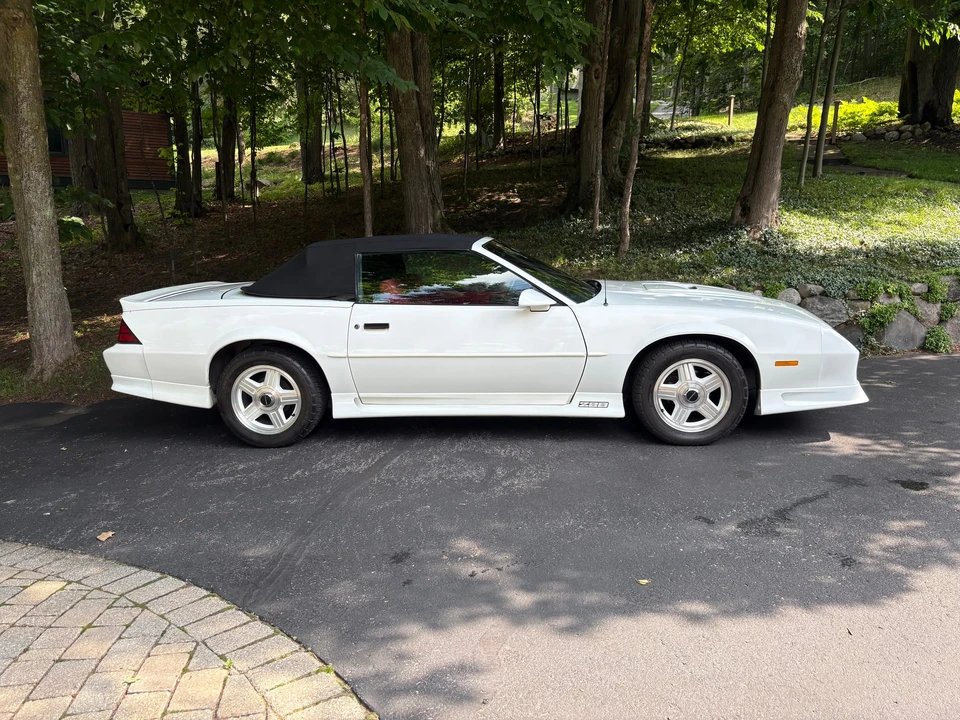 1991 Chevrolet Camaro IROC-Z & Z28 3rd Gen - Image 18 of 31