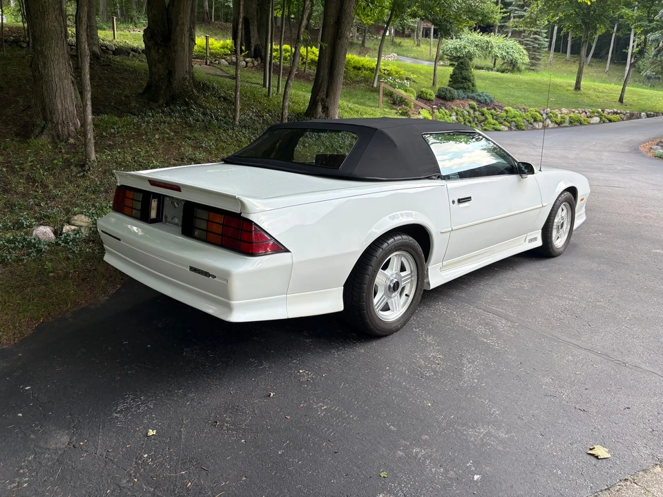 1991 Chevrolet Camaro IROC-Z & Z28 3rd Gen - Image 20 of 31
