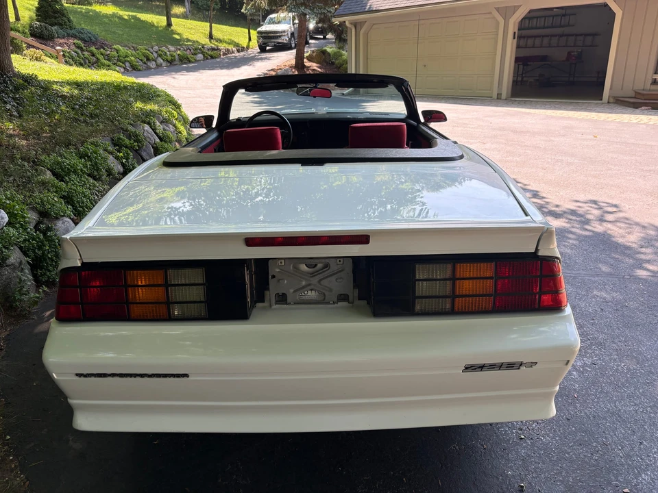 1991 Chevrolet Camaro IROC-Z & Z28 3rd Gen - Image 5 of 31