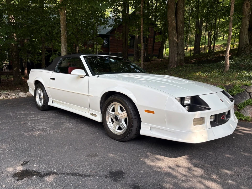1991 Chevrolet Camaro IROC-Z & Z28 3rd Gen - Image 15 of 31