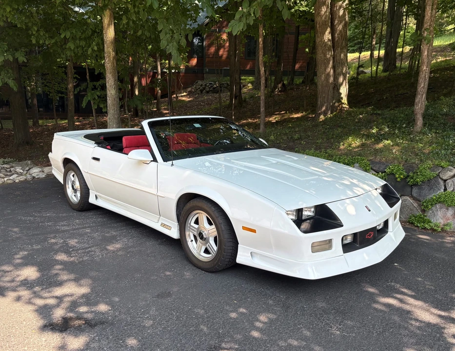 1991 Chevrolet Camaro IROC-Z & Z28 3rd Gen - Image 2 of 31