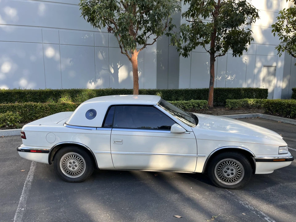 1991 Chrysler TC by Maserati - Image 12 of 31