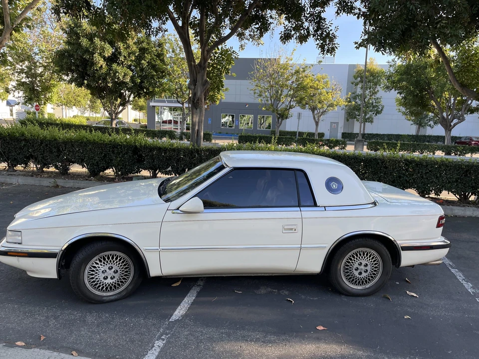 1991 Chrysler TC by Maserati - Image 9 of 31