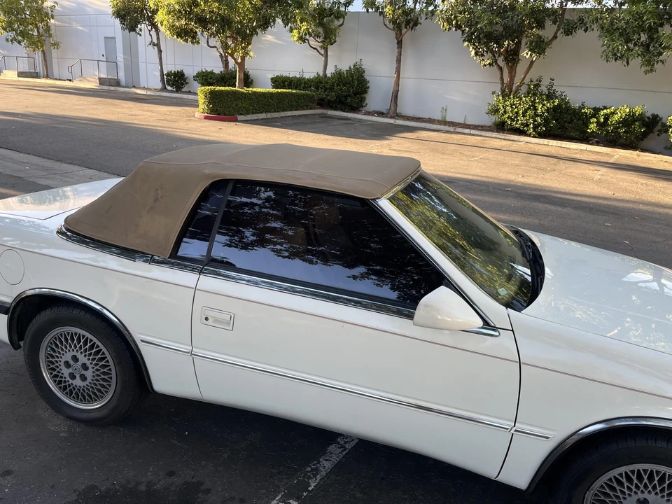 1991 Chrysler TC by Maserati - Image 27 of 31