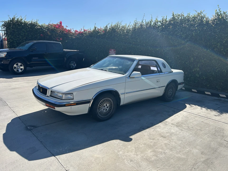 1991 Chrysler TC by Maserati - Image 17 of 31