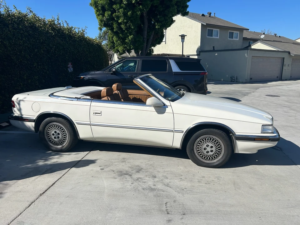 1991 Chrysler TC by Maserati - Image 2 of 31