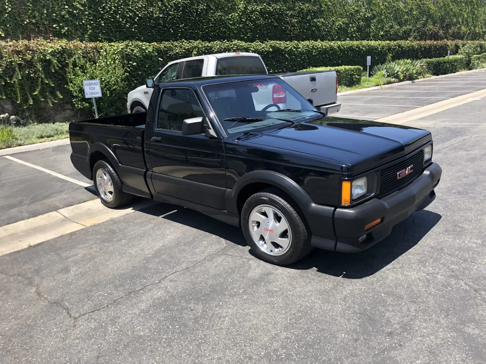 1991 GMC Syclone - Image 2 of 31