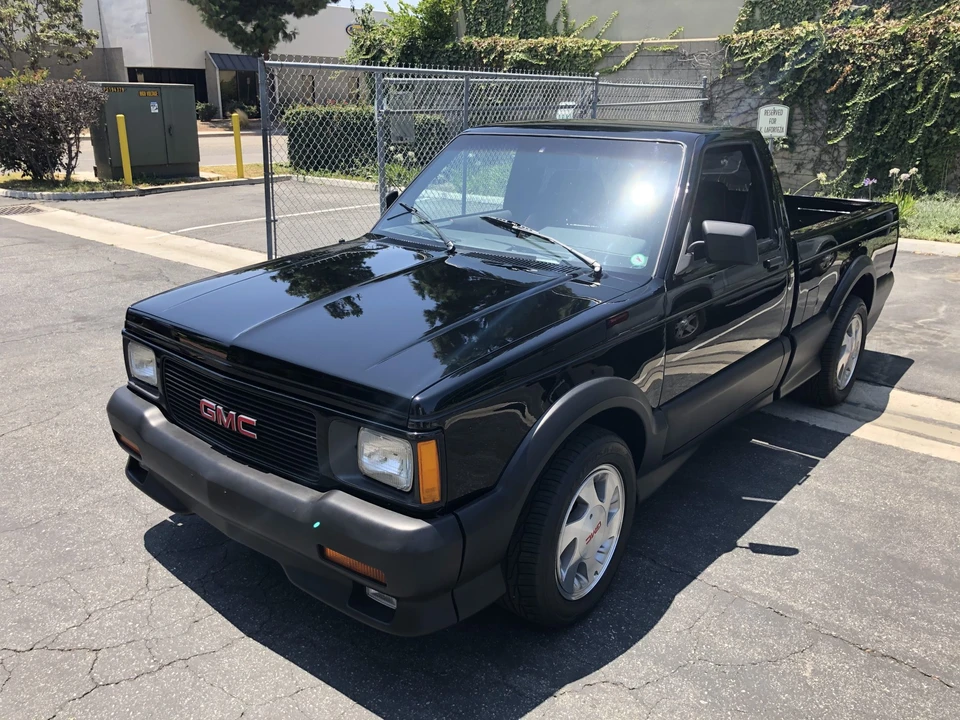 1991 GMC Syclone - Image 6 of 31
