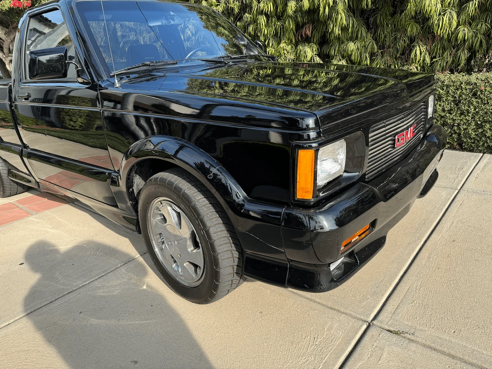 1991 GMC Syclone - Image 28 of 31