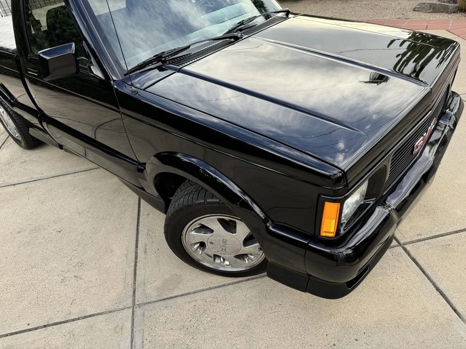 1991 GMC Syclone - Image 29 of 31