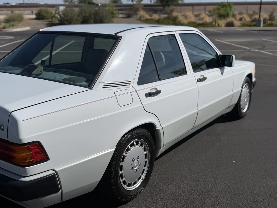 1991 Mercedes-Benz 190E - Image 24 of 31