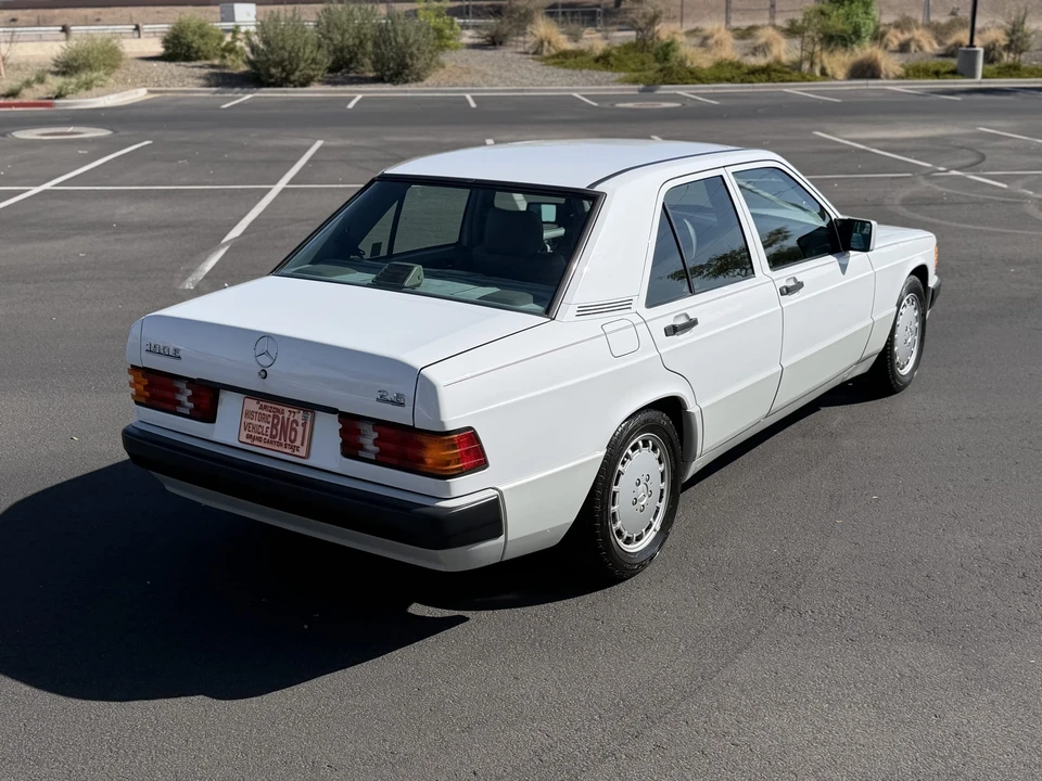 1991 Mercedes-Benz 190E - Image 10 of 31
