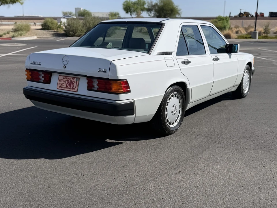 1991 Mercedes-Benz 190E - Image 11 of 31