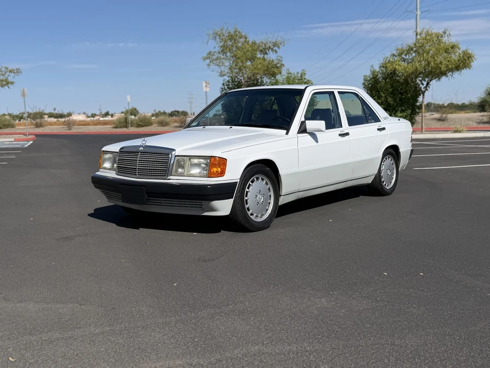 1991 Mercedes-Benz 190E - Image 2 of 31