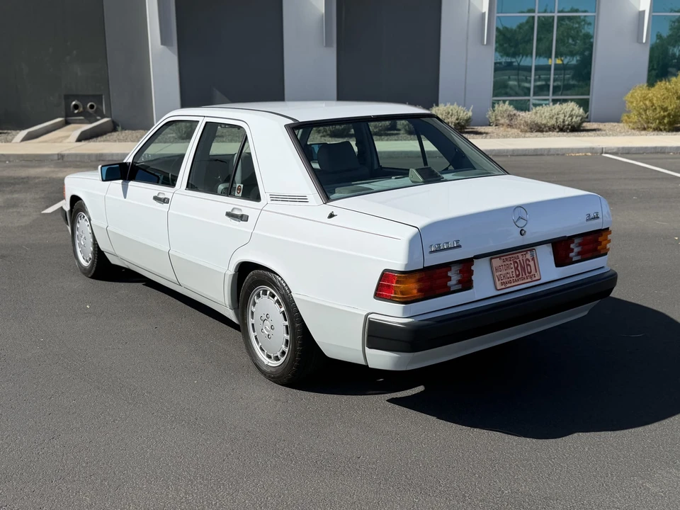 1991 Mercedes-Benz 190E - Image 13 of 31