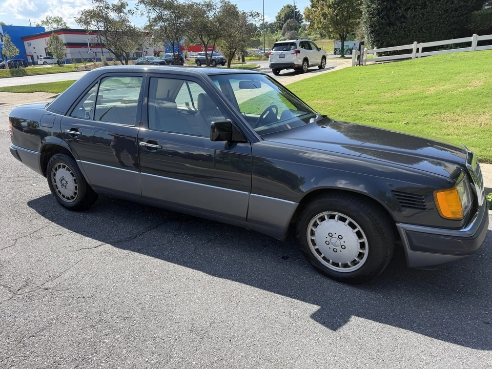 1991 Mercedes-Benz W124 E-Class - Image 5 of 31