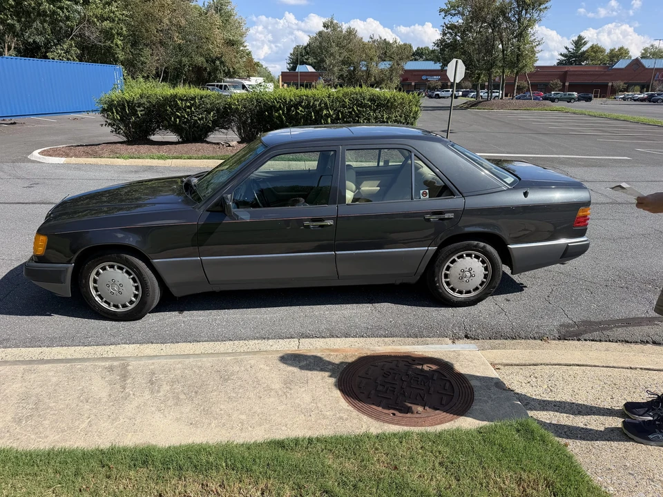 1991 Mercedes-Benz W124 E-Class - Image 16 of 31