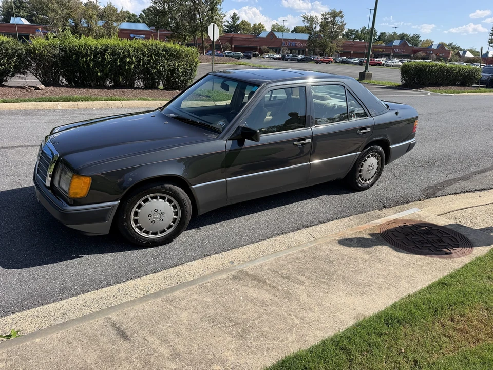 1991 Mercedes-Benz W124 E-Class - Image 3 of 31
