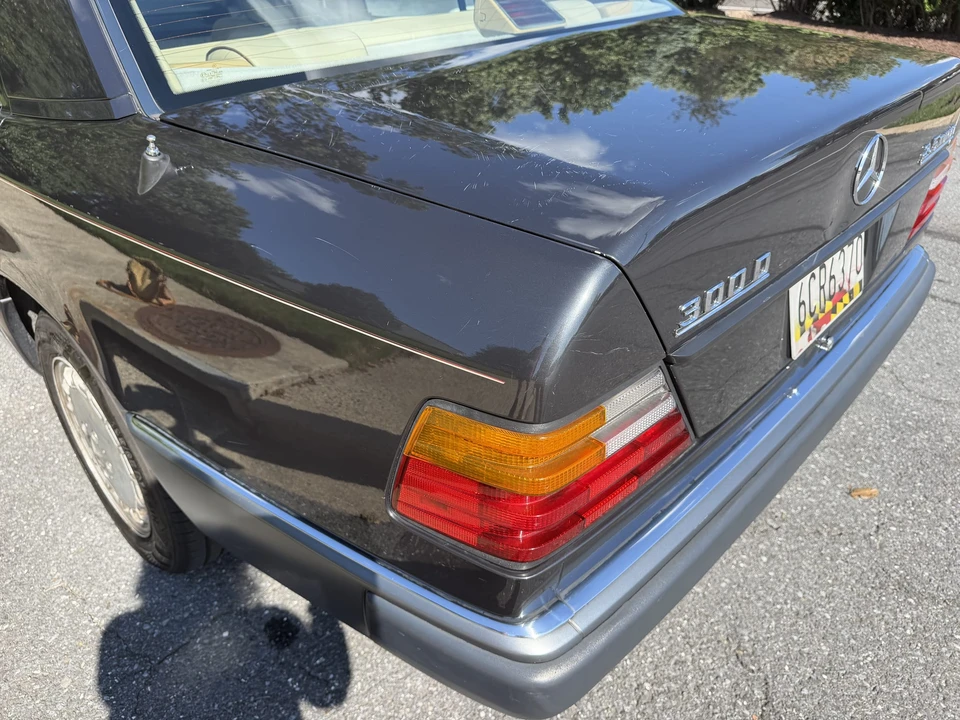 1991 Mercedes-Benz W124 E-Class - Image 27 of 31