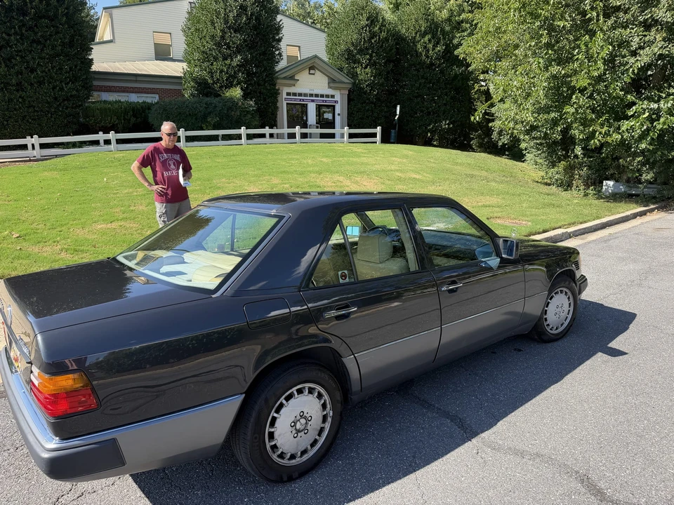 1991 Mercedes-Benz W124 E-Class - Image 11 of 31