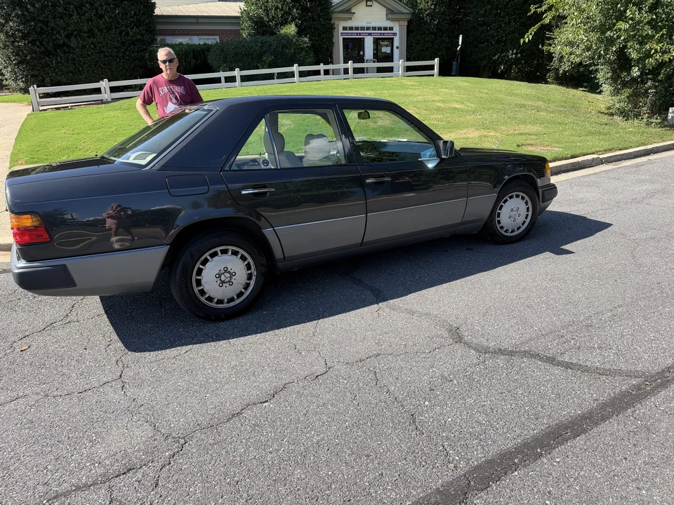 1991 Mercedes-Benz W124 E-Class - Image 9 of 31